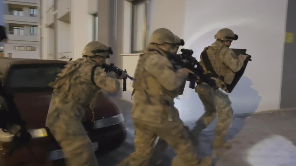 Jandarma Uyusturucu Saticilarina Gecit Vermedi Kiskivrak Yakalandilar 21Subat2024 Iha 1