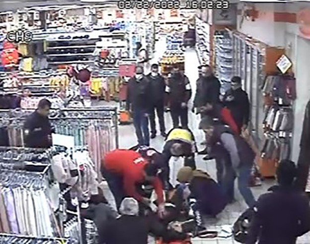 Supermarkette Kursun Yagmuruna Tutmustu Dehseti Yasatan Zanli Tutuklandi Iha