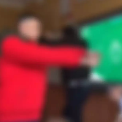Terbiyesizlik Diz Boyu Ogretmenin Karsisina Gecerek Dans Eden Ogrencilerin Videosuna Tepkiler 5
