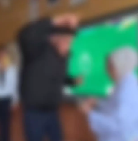 Terbiyesizlik Diz Boyu Ogretmenin Karsisina Gecerek Dans Eden Ogrencilerin Videosuna Tepkiler 6