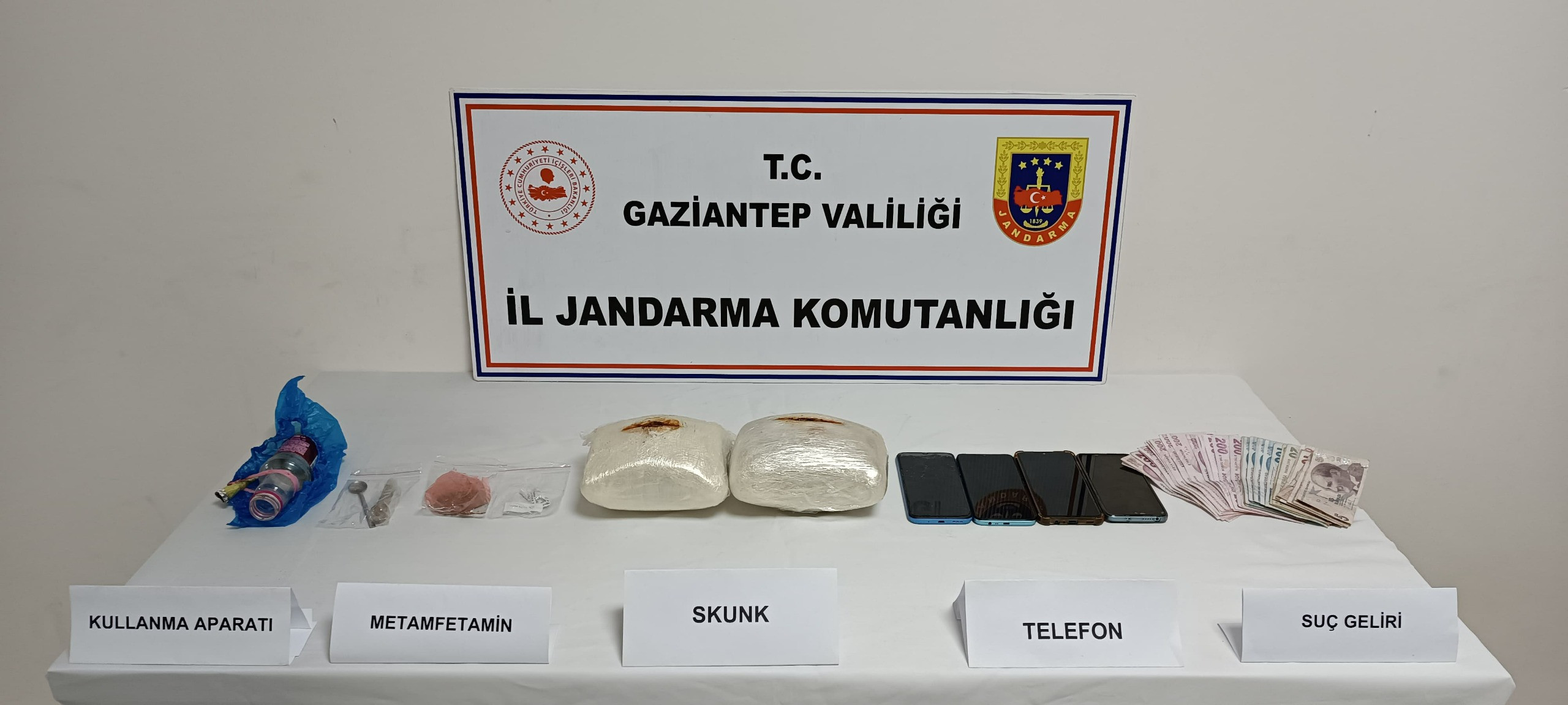 Yolcu Otobusuyle Uyusturucu Sevkiyatina Jandarma Dur Dedi 13Subat2024 1