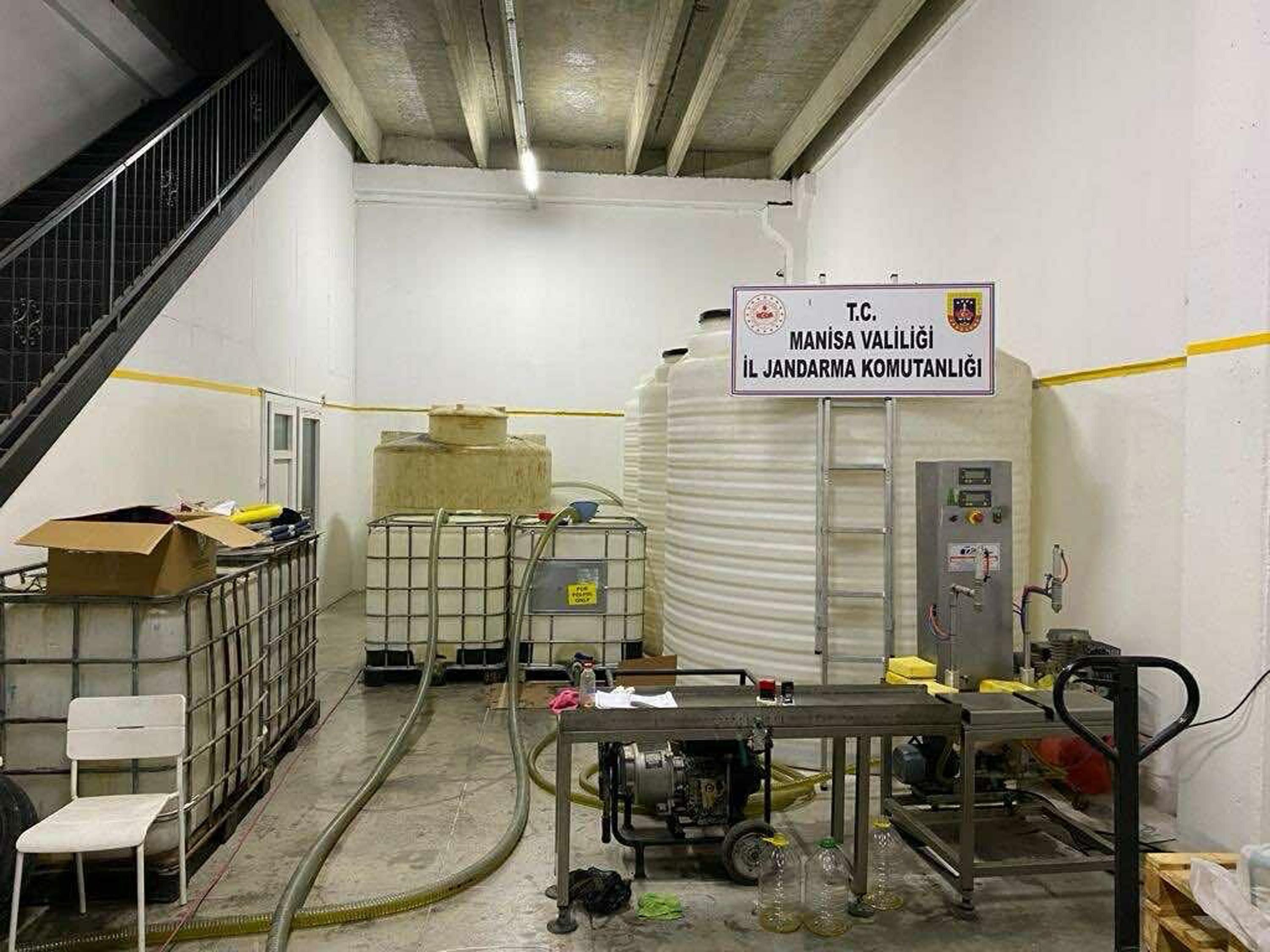 Akhisarda Sahte Zeytinyagi Operasyonu 28436 (2)