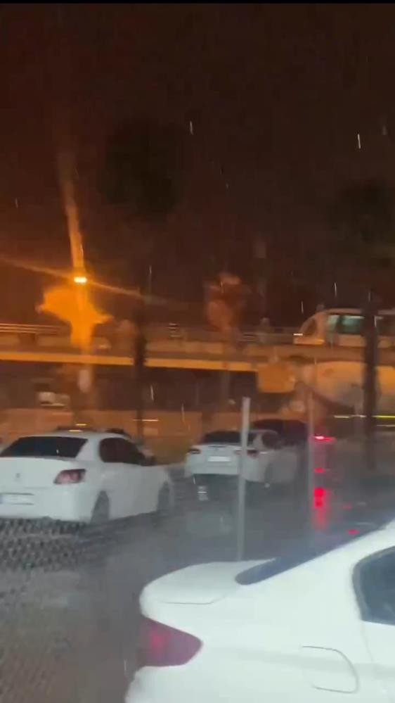 Antalyada Korku Dolu Anlar Tramvay Hattina Yildirim Dustu 2Mart2024 2
