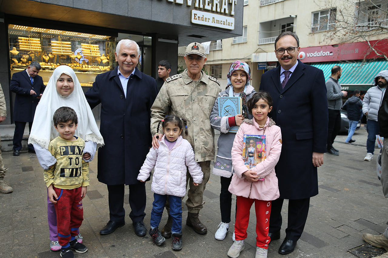 Arif Cetin Jandarma Genel Komutani Siirt 21032024 Aa (1)