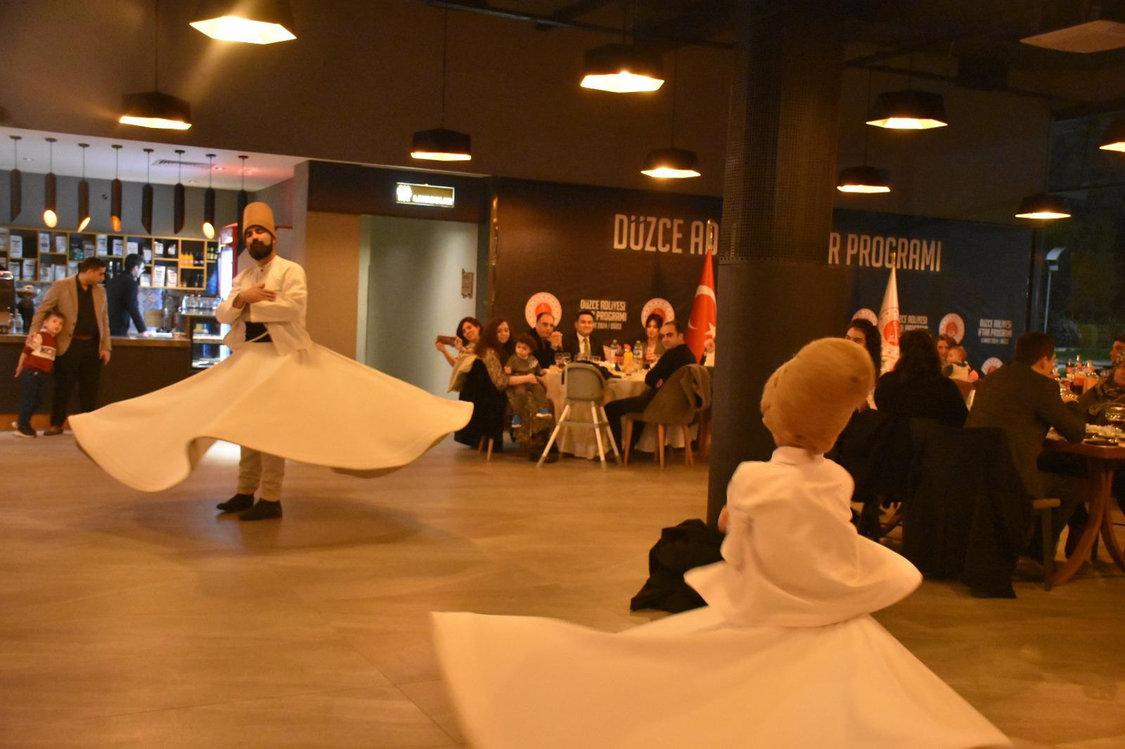 Duzce Cumhuriyet Bassavcisi Yasin Emre Duzce Adliyesi Personeliyle Iftar Yemeginde Bulustu 5