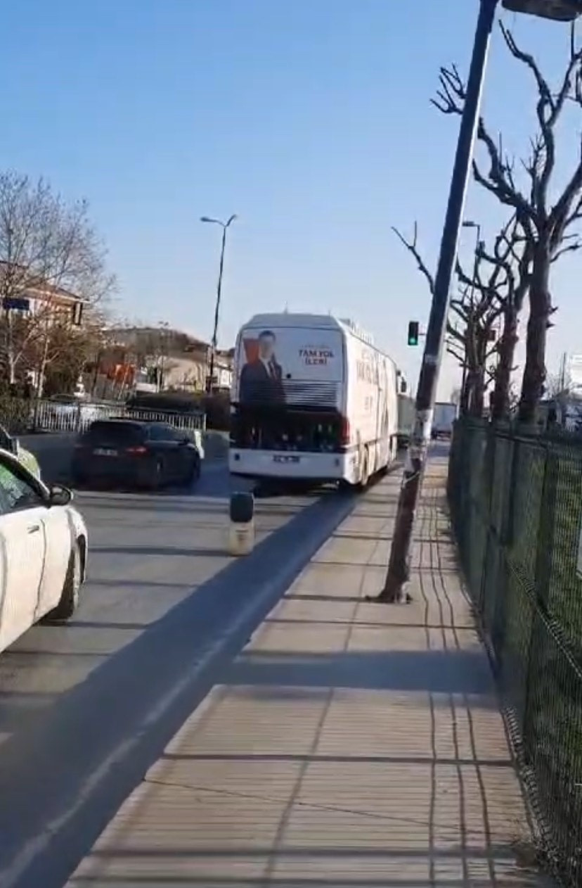 Ekrem Imamoglu Secim Otobusu Ariza 24032024 Iha (1)
