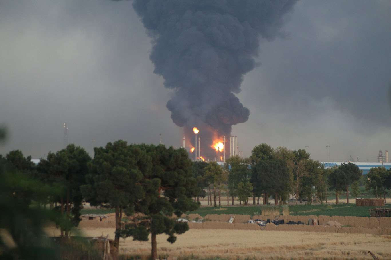 Iran Petrol Rafinerisi Patlama 07032024 2