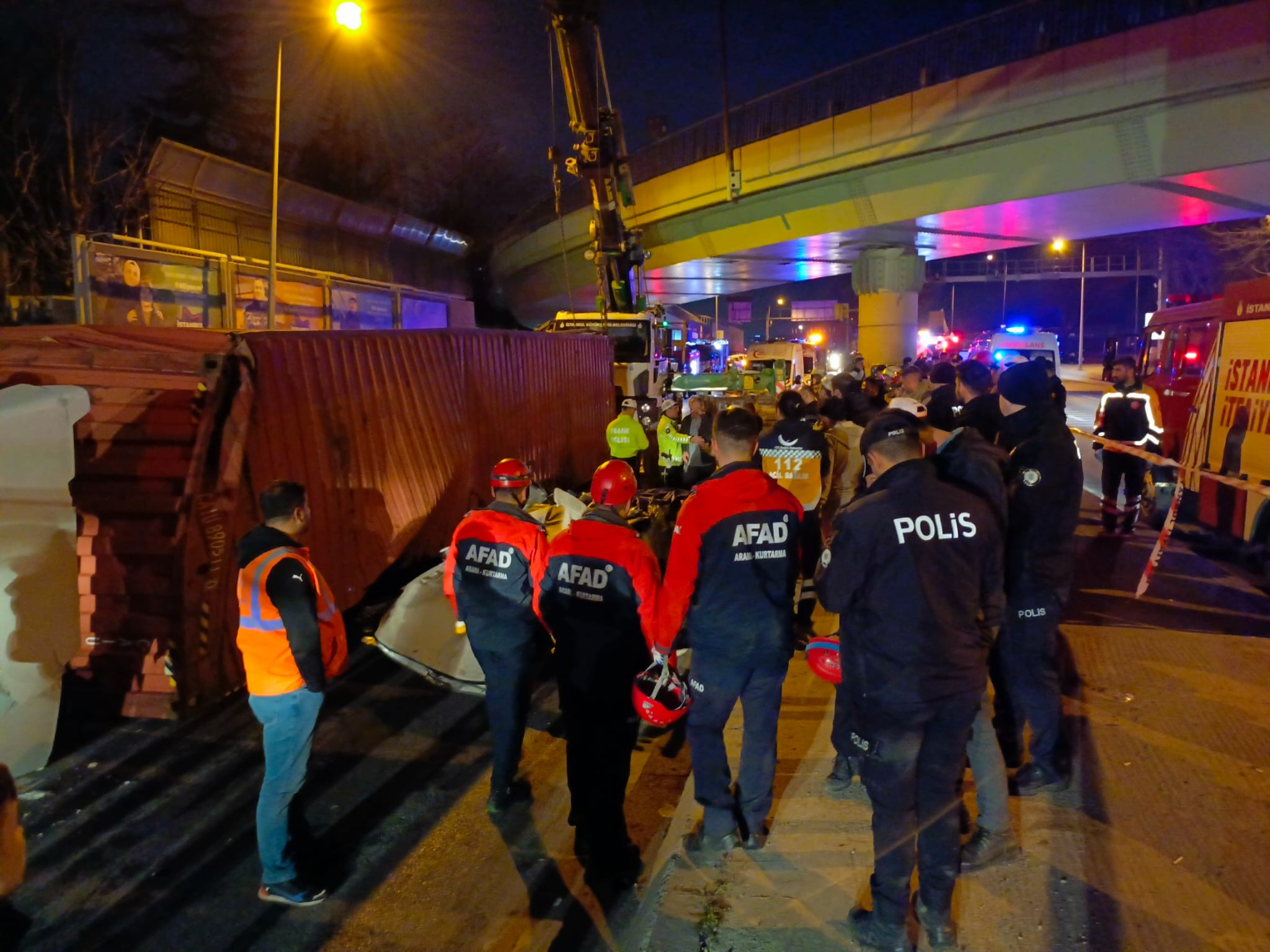 Istanbul Bakirkoyde Ust Gecide Carpan T 24760 (2)