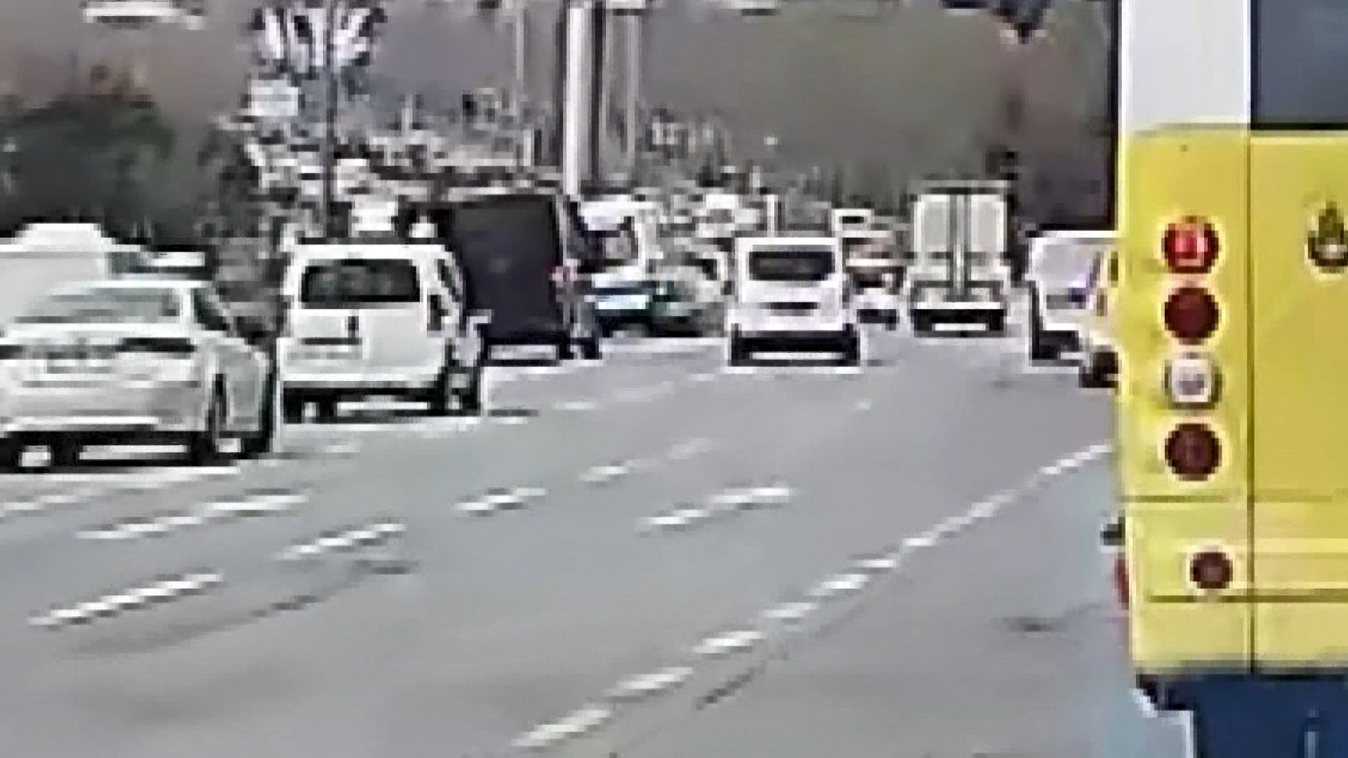 Istanbul Makas Otomobil Ambulans 13032024 Dha2
