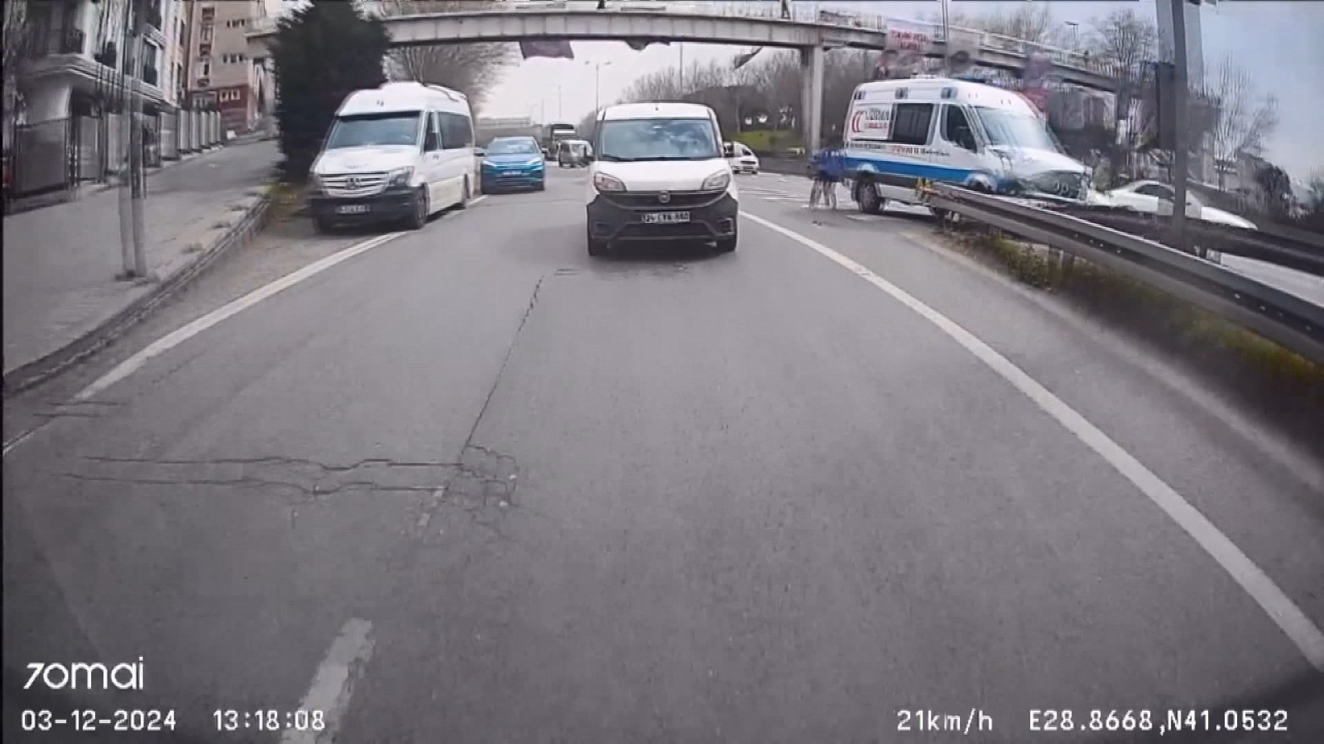 Istanbul Makas Otomobil Ambulans 13032024 Dha6