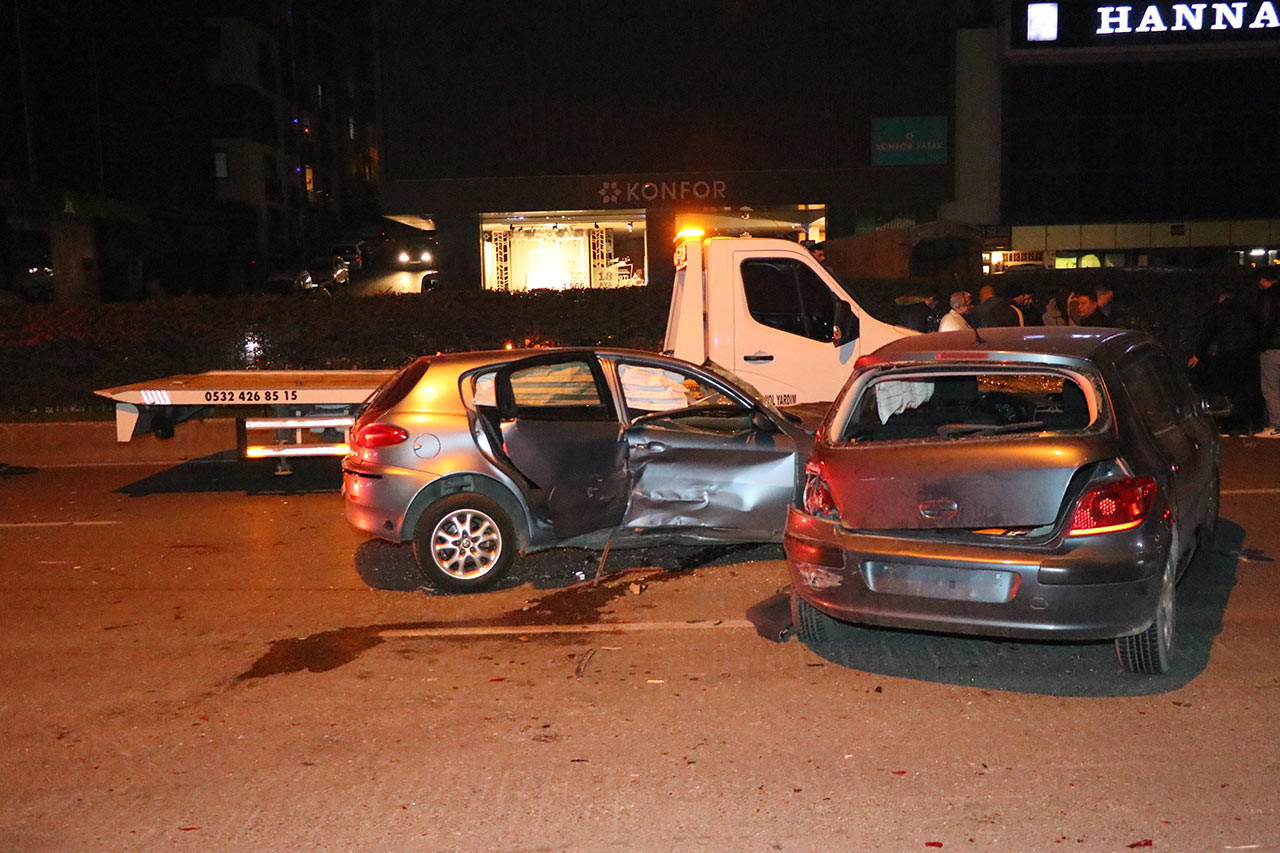 Izmir Zincirleme Kaza 22032024 Aa (6)