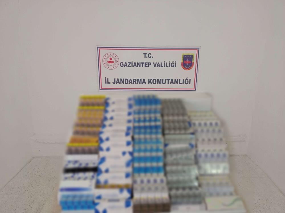Jandarmadan Kacakcilara Sok Baskin Cok Miktarda Kacak Sigara Ve Uyusturucu Ele Gecirildi 6 M A R T2024 2