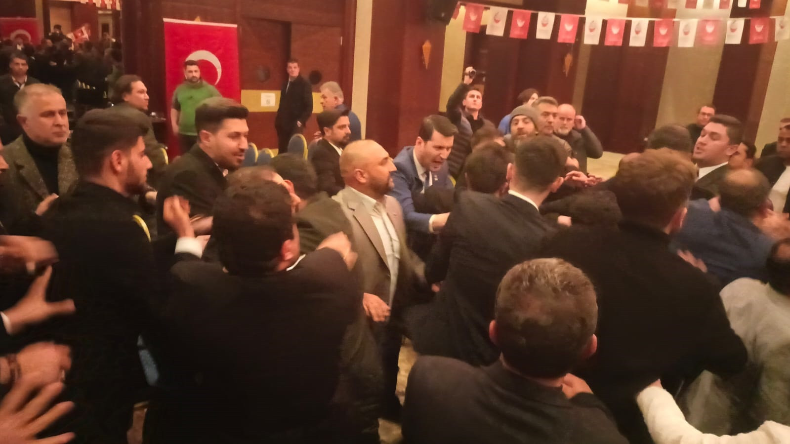 Kocaeli Zafer Partililerin Kavga Etmesi 23985 (2)
