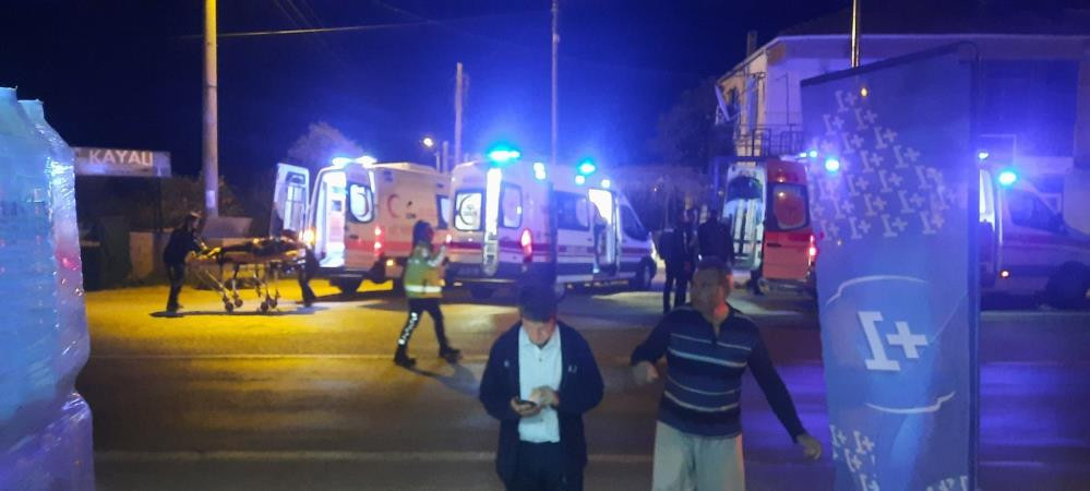 Mugla Feci Kaza Servis Minibusleri Carpisti Bu Anlar Saniye Saniye Kaydedildi 1Mart2024,1