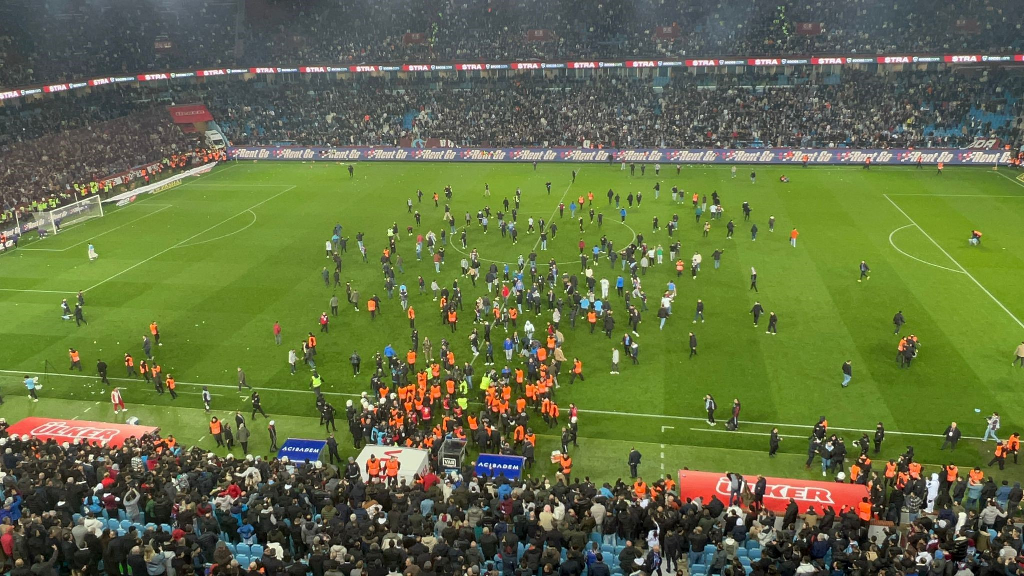 Trabzonspor Fenerbahce Maci Sonrasi Olaylar 18032024 Iha (3)
