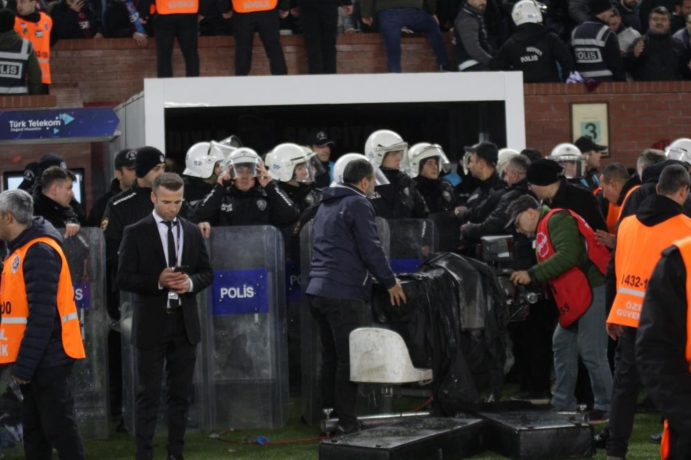 Trabzonspor Fenerbahce Maci Sonrasi Olaylar 18032024 Iha (31)
