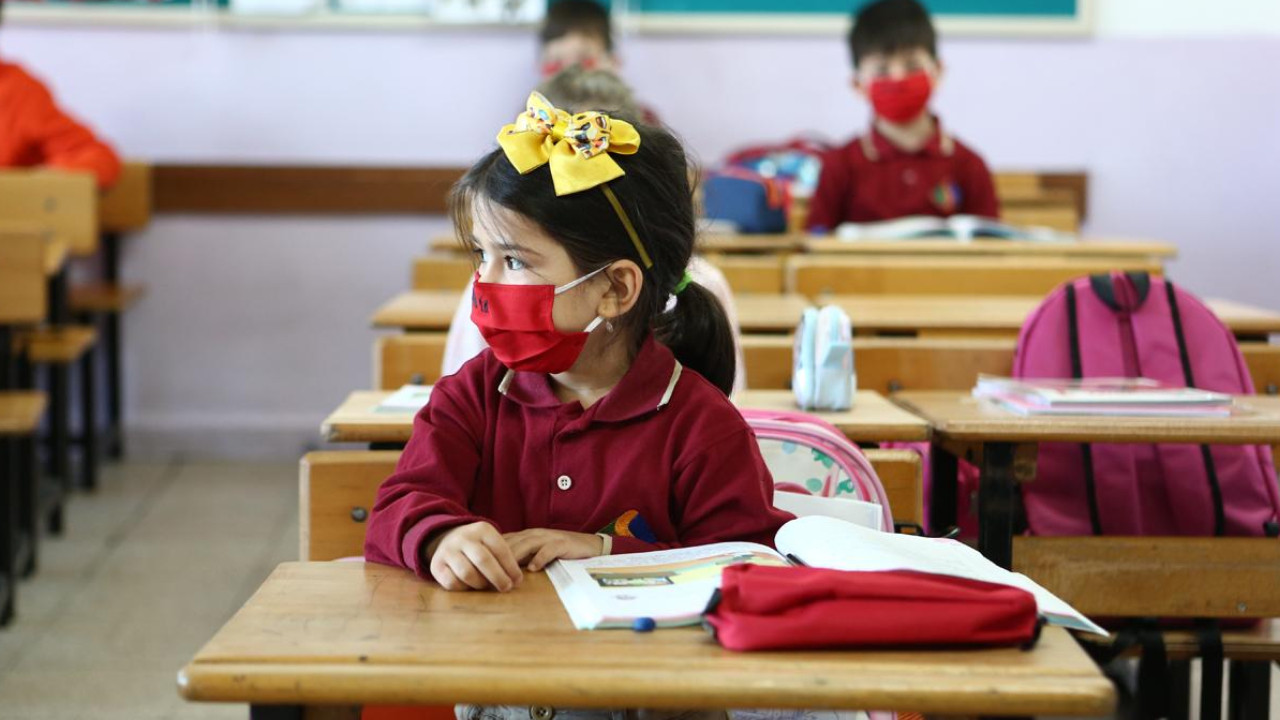 23 Nisan 2024 Resmi Tatil Mi Milyonlar Bu Haberi Bekliyordu 23 Nisan Salı Günü Ders Var Mı (1)