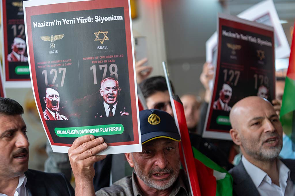 Almanya Cumhurbaskani Frank Walter Steinmeier Protesto 24042024 Aa (7)