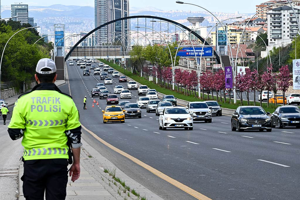 Ankara Trafik Tatil Donusu 14042024 Aa (7)