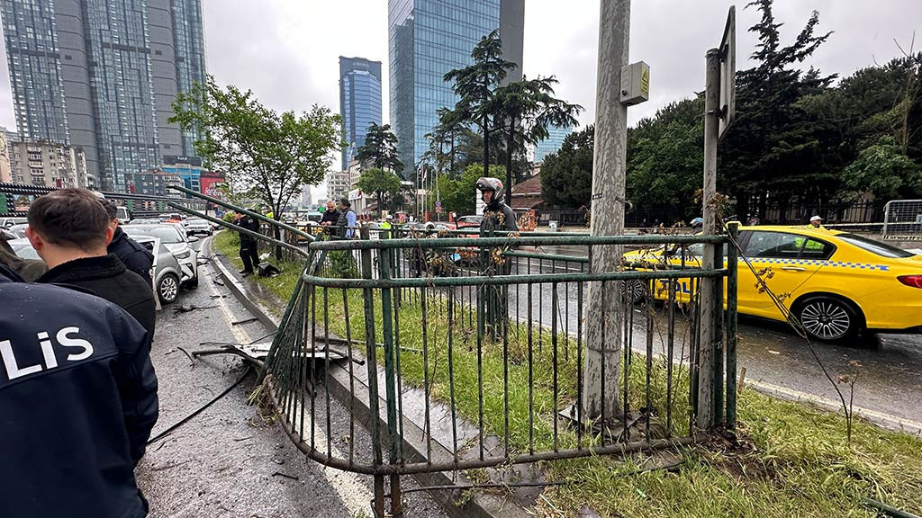 Besiktas Zincirleme Kaza Foto 28042024 Iha (6)