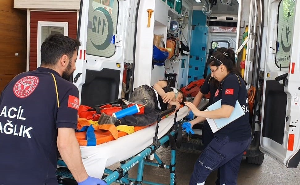 Bursa Cocuk Araba Carpti 27042024 Iha (5)