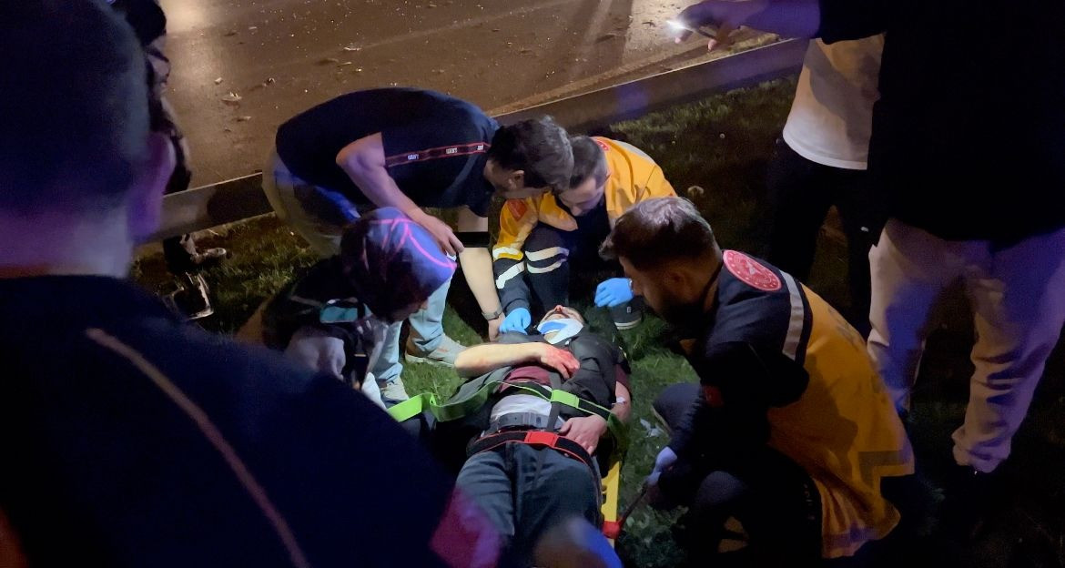 Bursa Makas Atan Surucu Yuruyen Merdivene Carpti 12042024 Dha 6