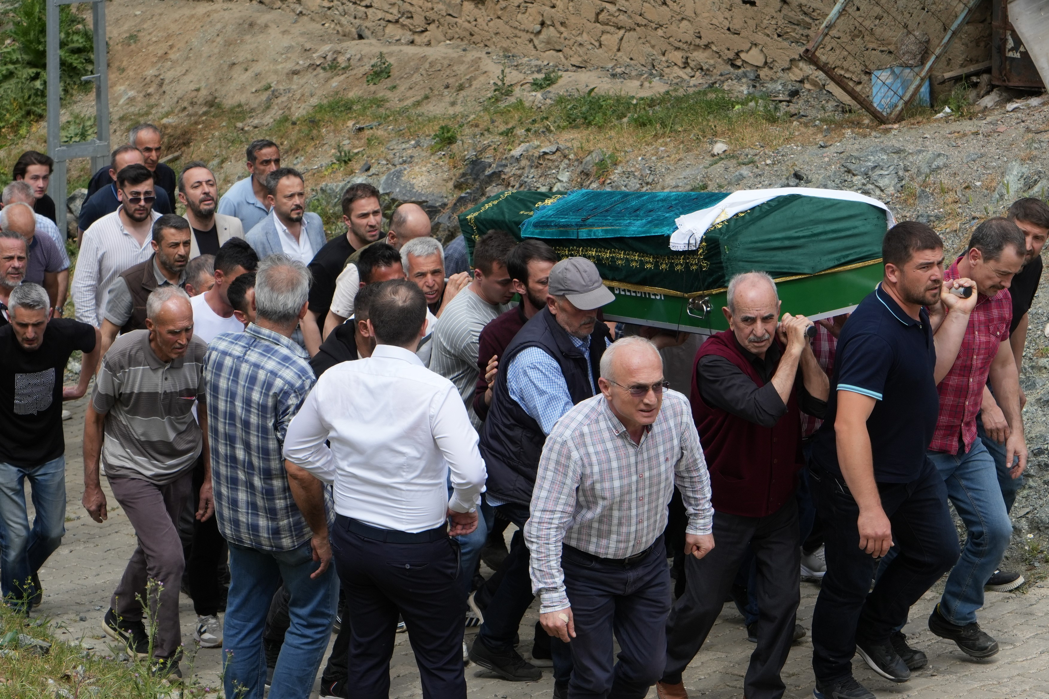 Bursa Muhtar Kalp Krizi 17042024 Iha (5)