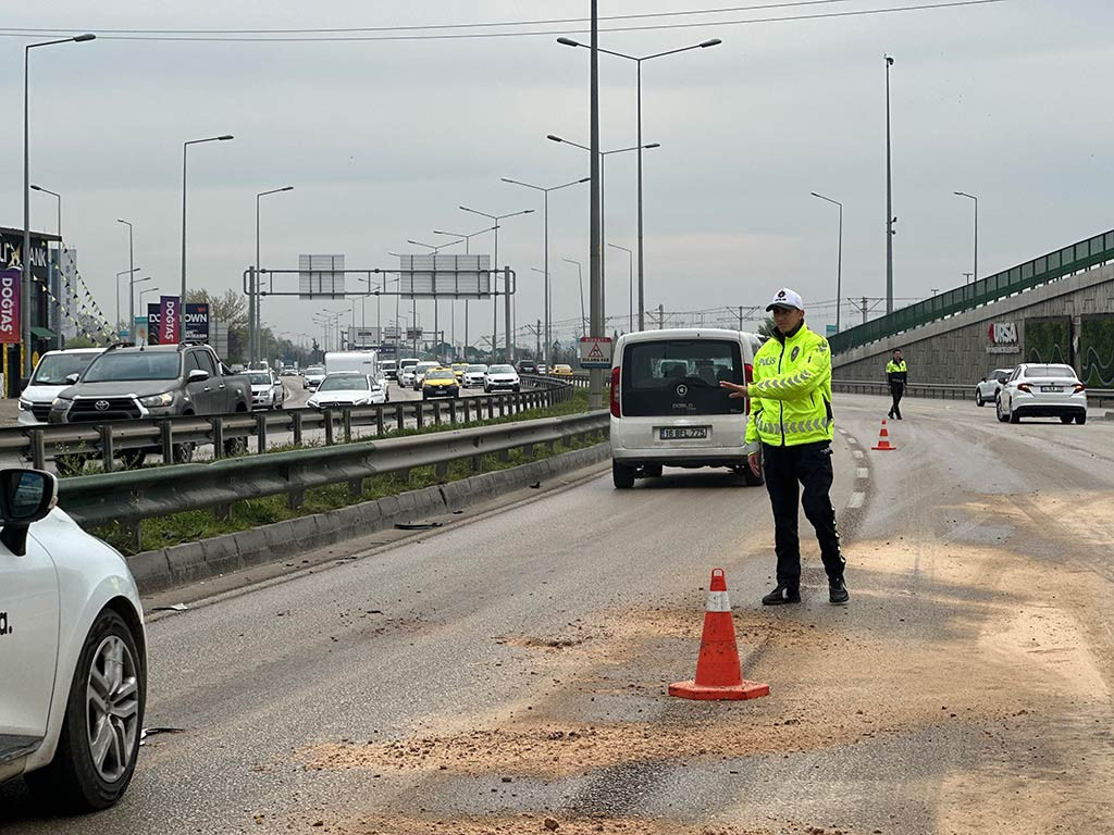Bursa Yakit Deposu Delinen Tir 07042024 Iha (2)