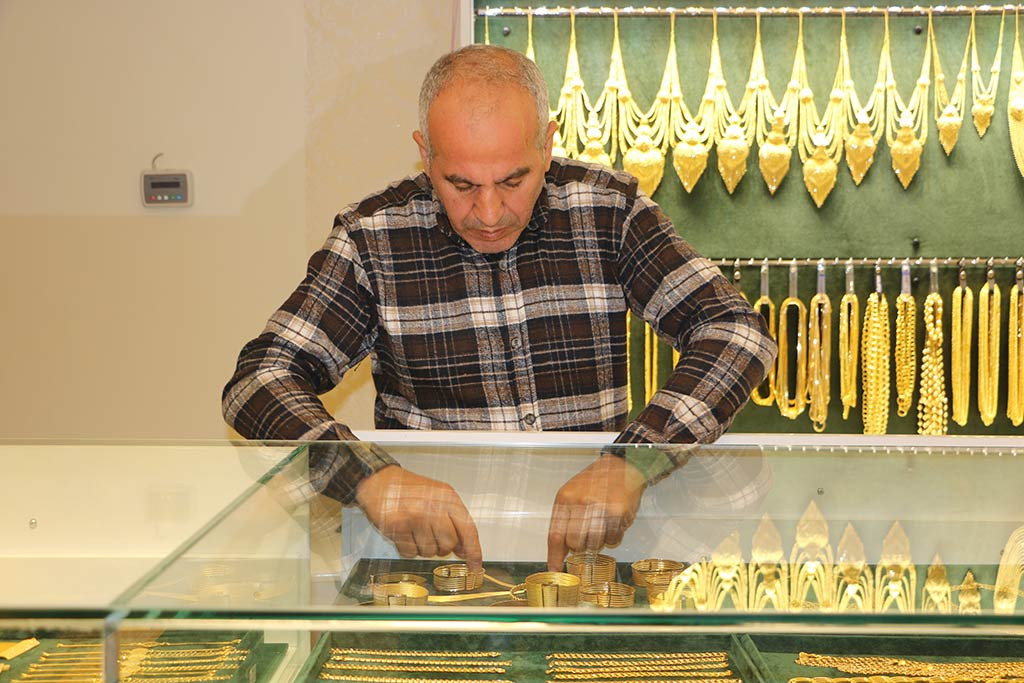 Diyarbakir Altin Sarraf Kuyumcu 16042024 Iha (8)