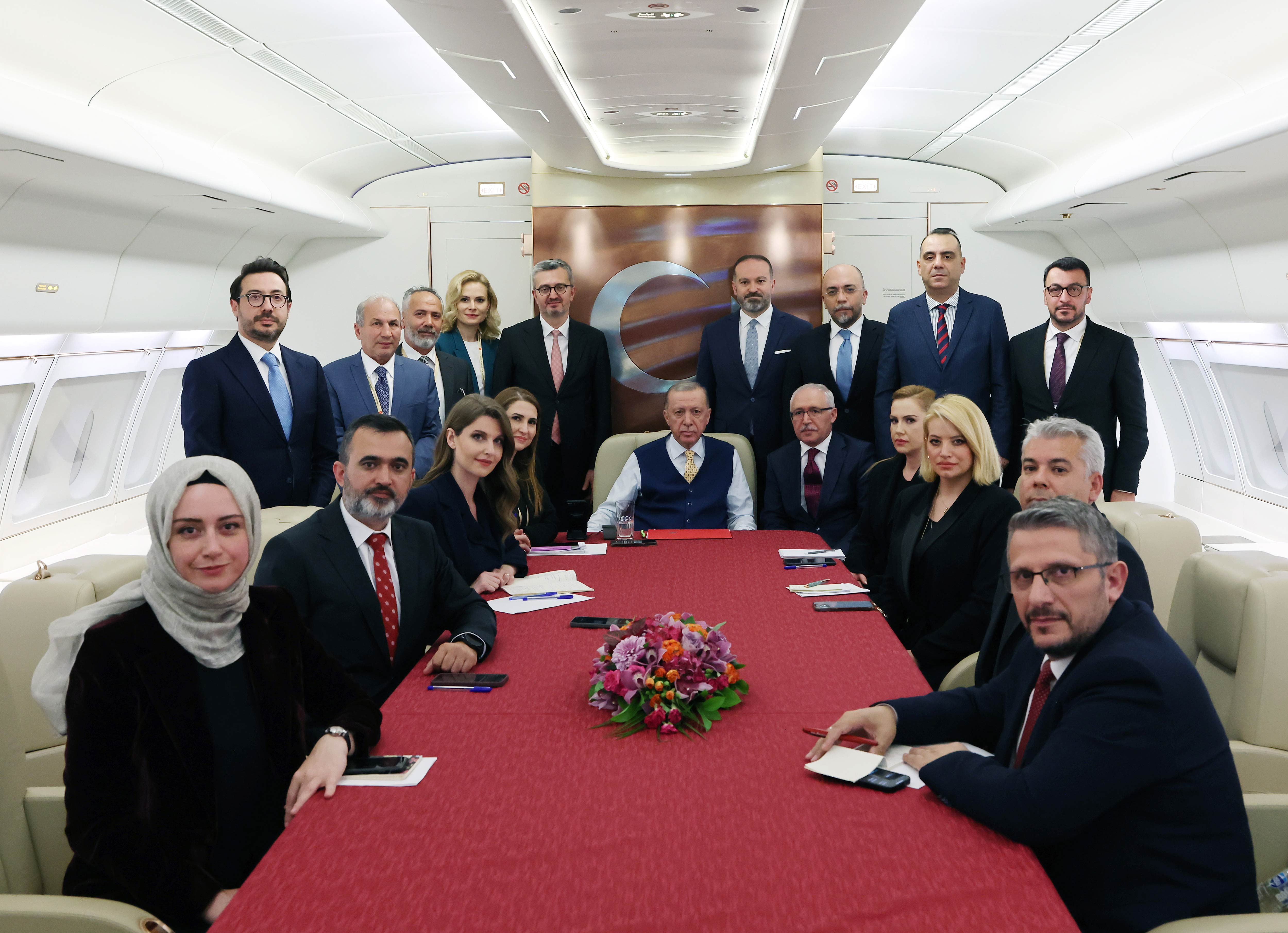 Erdogan Ucak Gazeteciler Irak Donusu 23042024 Aa