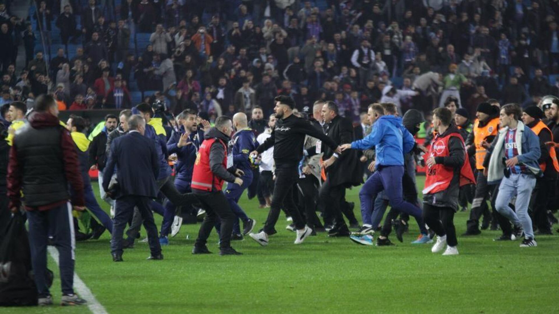 Fenerbahce Trabzonspor Olayli Mac 03042024 4
