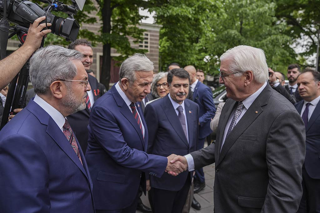 Frank Walter Steinmeier Mansur Yavas 24042024 Aa