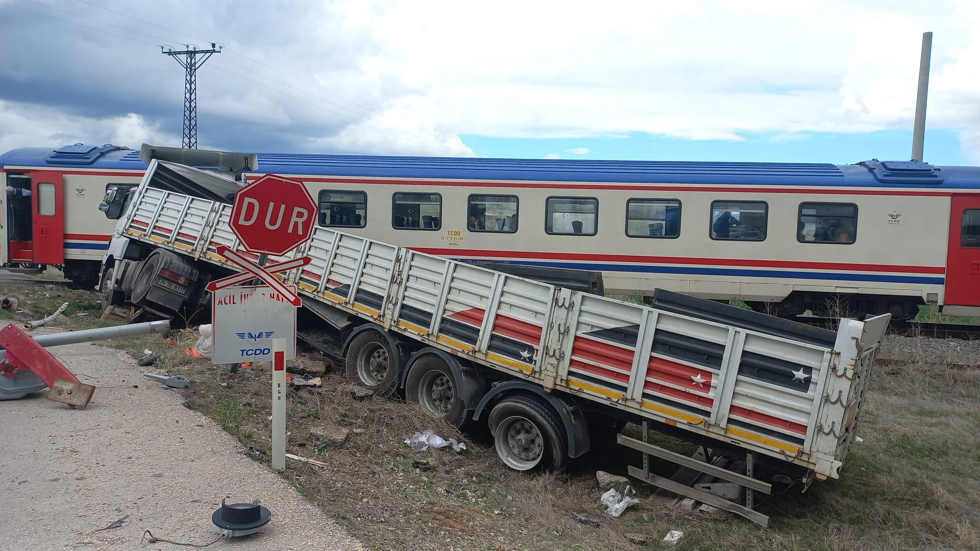 Hemzemin Gecit Tir Tren Carpti 21042024 Iha1