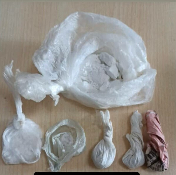 Izmir Hurdaci Polis Uyusturucu 21042024 Dha 6