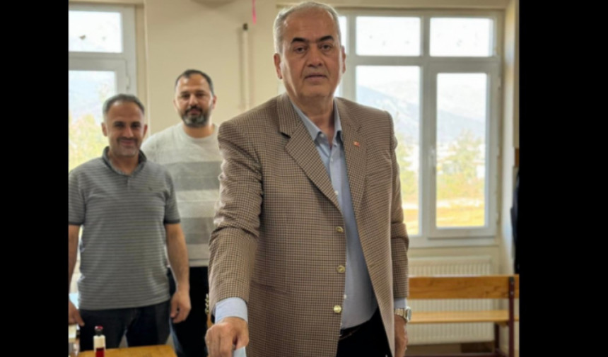 Selahattin Colak Kimdir