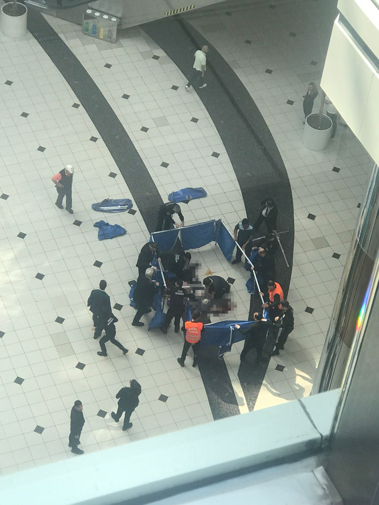 Sisli Cevahir Avm Intihar 16042024 Iha 3