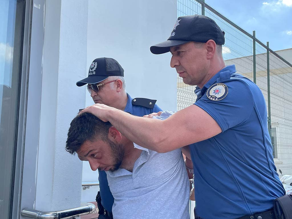 Adana Uyusturucu Bagimlisi Kadin Surucuye Saldirdi 10052024 Iha (4)