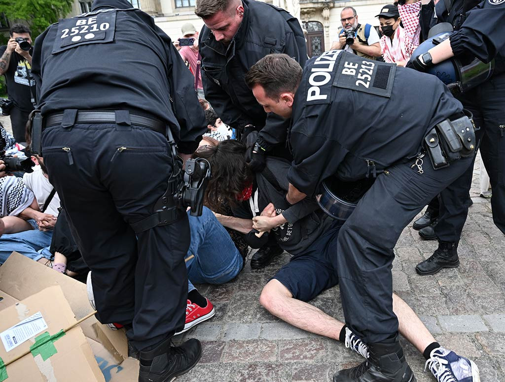 Alman Polisi Gazze Gostericilere Mudahale 03052024 Aa1
