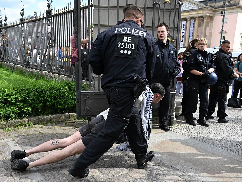 Alman Polisi Gazze Gostericilere Mudahale 03052024 Aa2