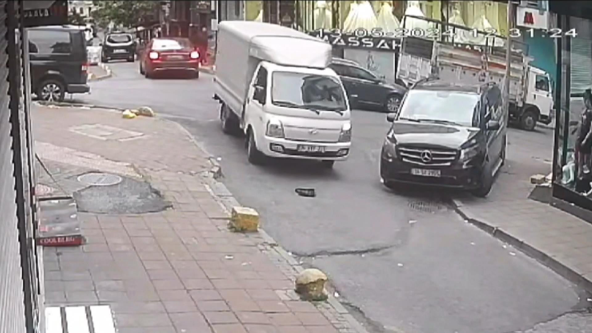 Fatih Kamyonet Kaza 14052024 Dha7
