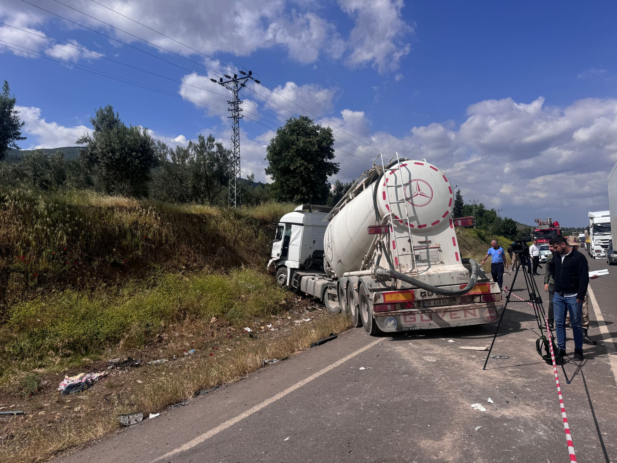 Gaziantep Beton Mikseri Tir Minibus 06052024 Aa (3)
