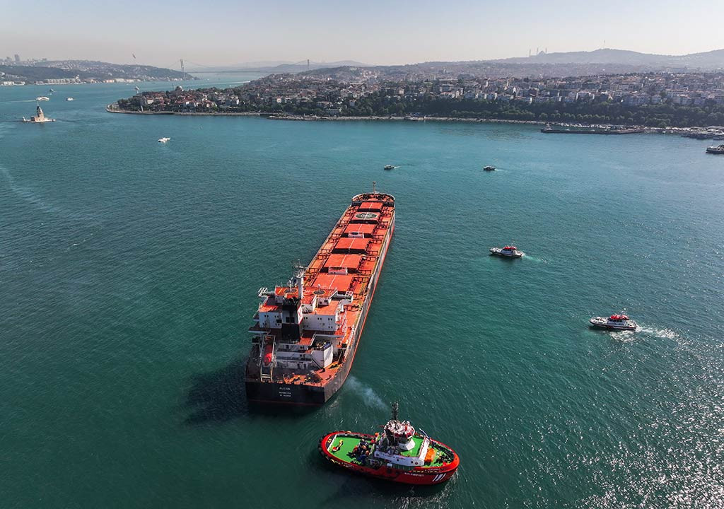 Istanbul Bogazi Kuru Yuk Gemisi Oturdu 07052024 Aa (6)