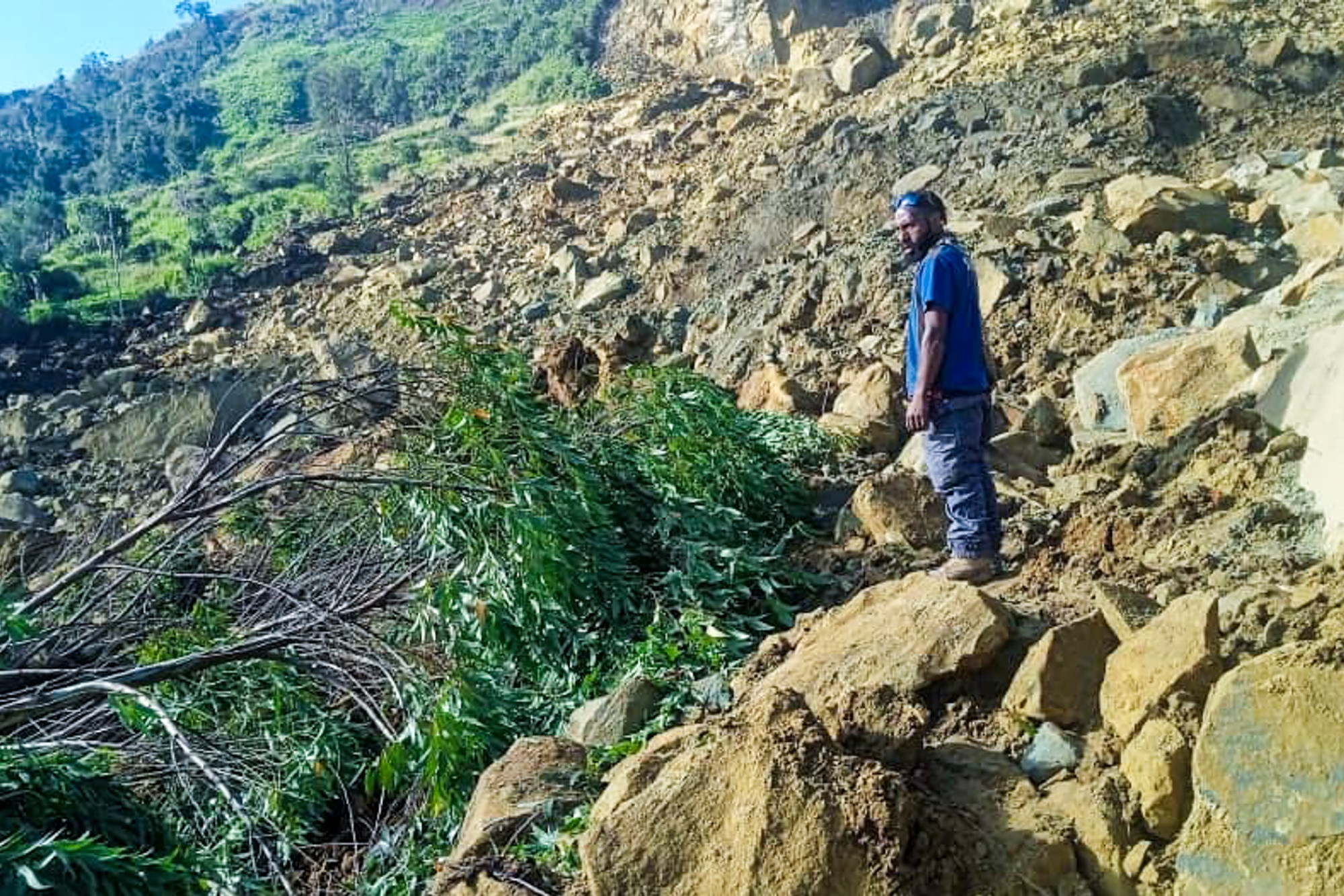 Papua Yeni Gine Heyelan 2000 Olu 27062024 12