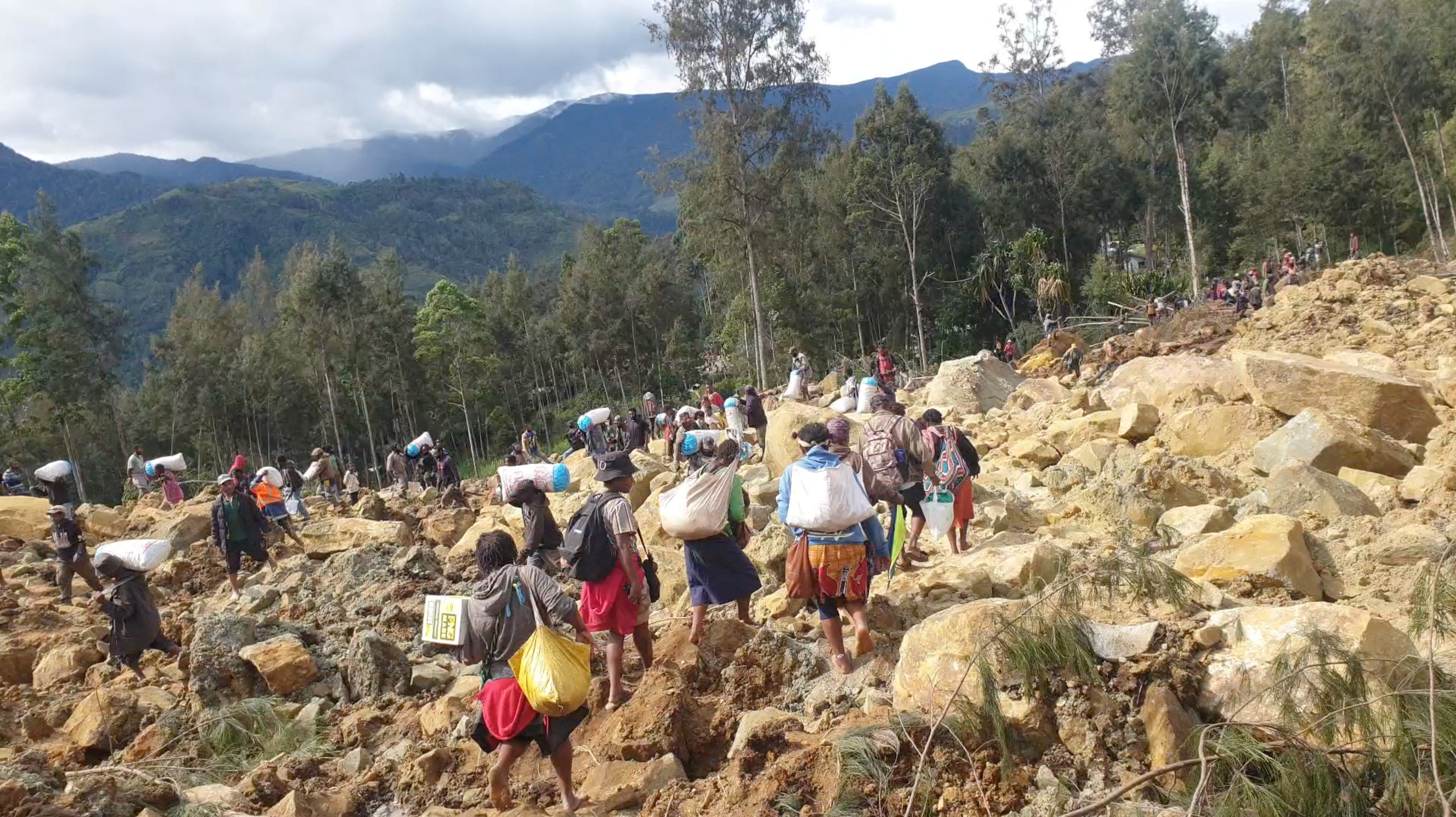 Papua Yeni Gine Heyelan 2000 Olu 27062024 9