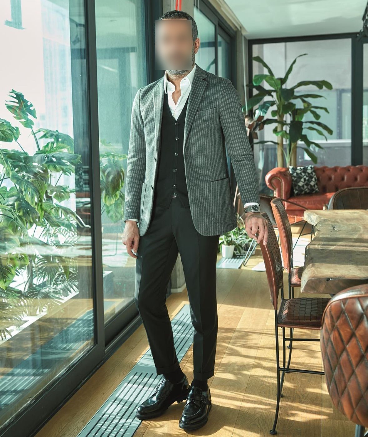 A W234928 08