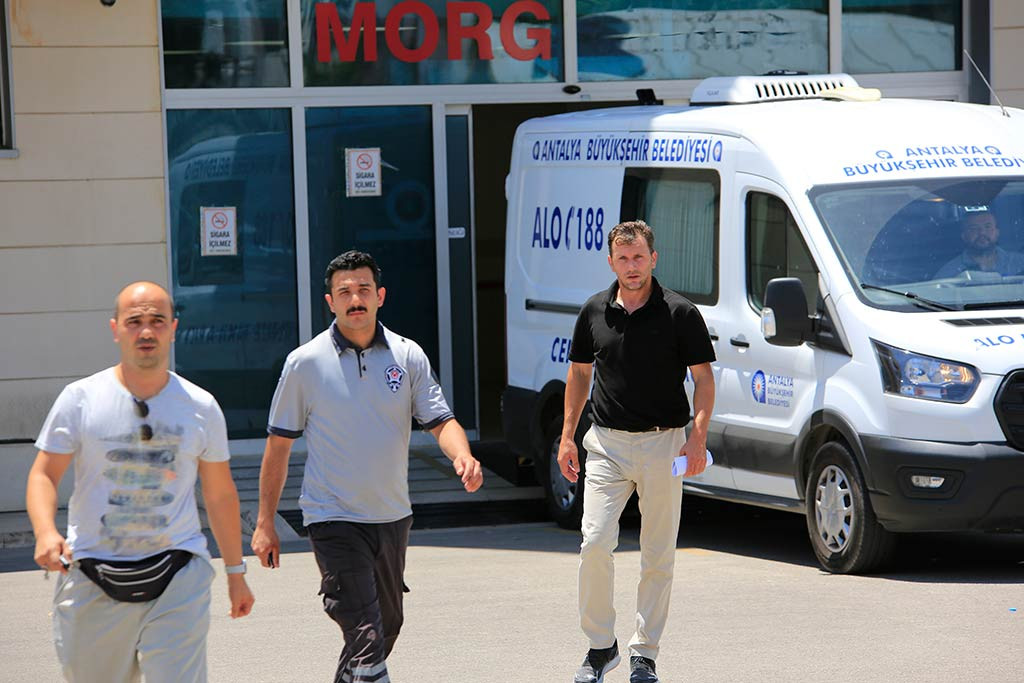 Antalya Karisini Oldurdu Basinda Bekledi 23062024 Iha (2)