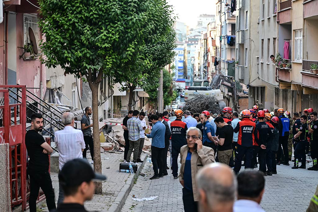 Bahcelievler 4 Katli Bina Coktu 27062024 Aa (7)