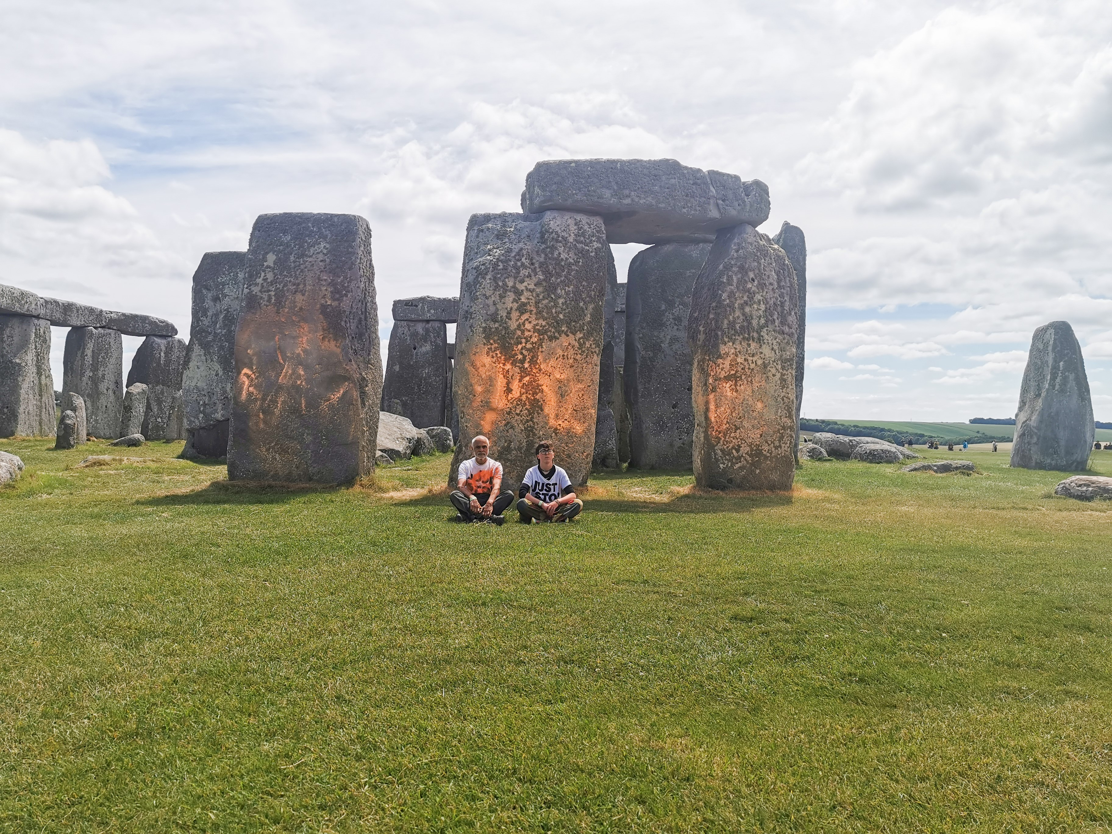 Ingiltere Cevreciler Stonehenge Boyadi 19062024 Iha3