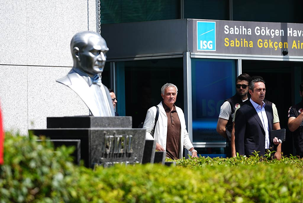 Jose Mourinho Istanbulda 02062024 Aa (15)