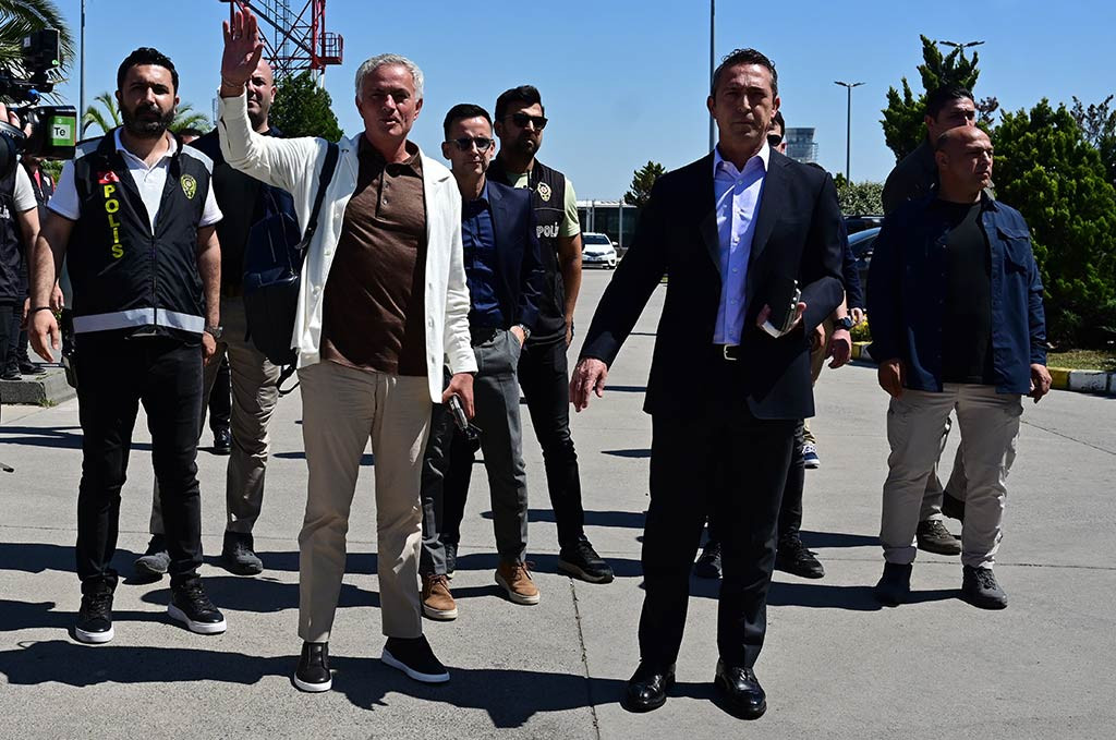 Jose Mourinho Istanbulda 02062024 Aa (8)